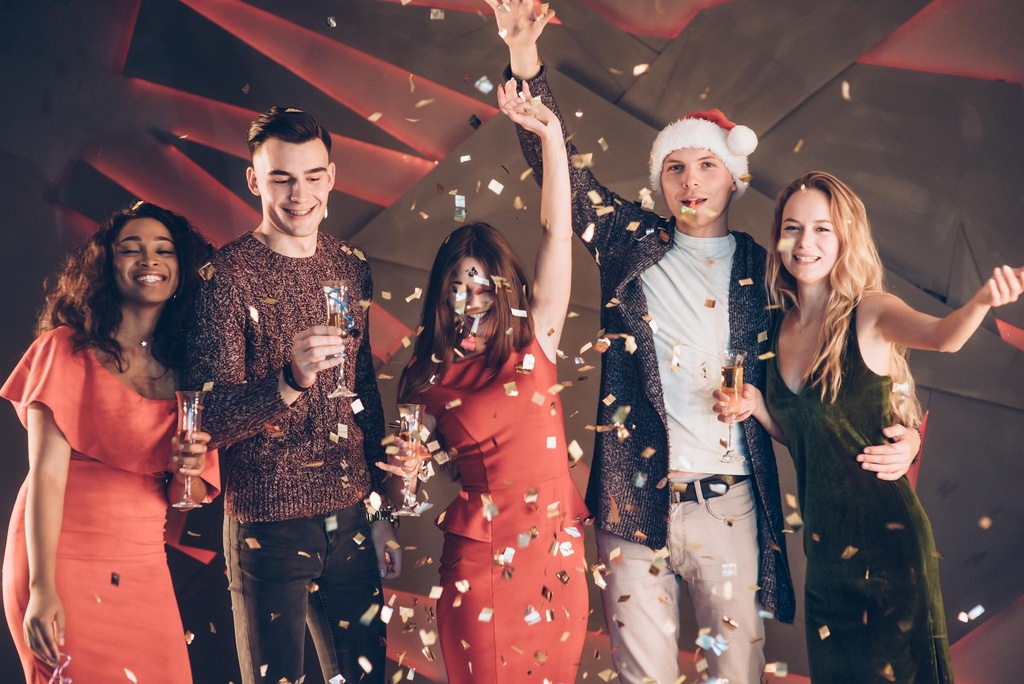 Weihnachtsfeier-11dSSgWd7uDJiACpVK7MwSb0ggaJq7IvDIkAHzXfH